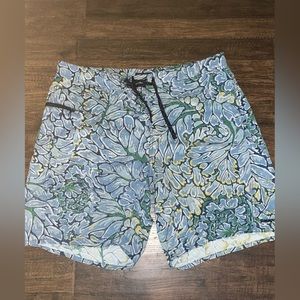 Size 38 men’s Patagonia shorts.